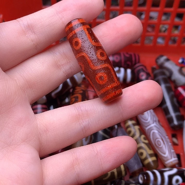 未镶嵌发一个玛瑙/玉髓