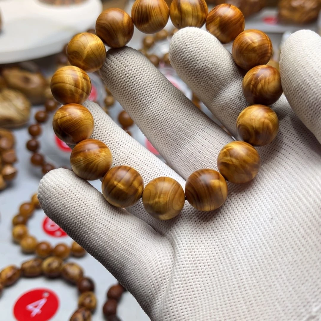 柏木（崖柏）锦**程太行崖柏闪电串