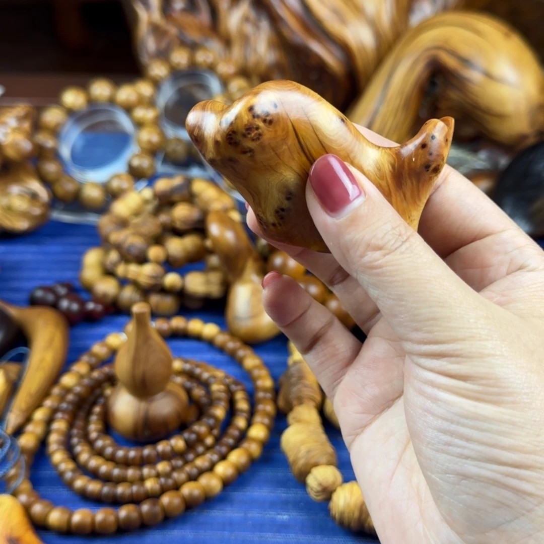 柏木（崖柏）北太行崖柏陈化变异瘤疤手把壶