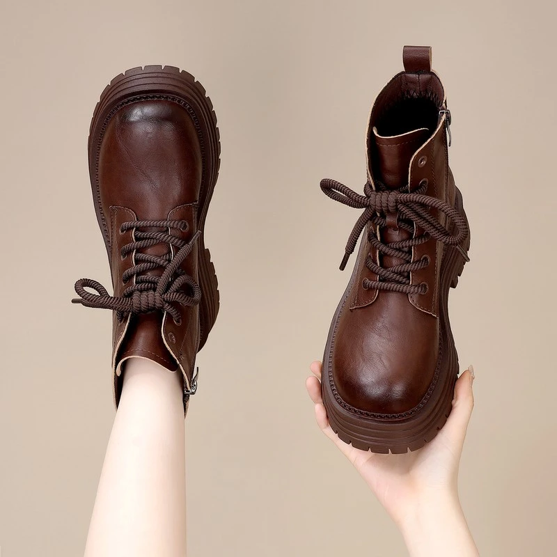 酒红色马丁靴女款2025新款春秋单靴百搭轻便厚底品质短靴圆头显瘦