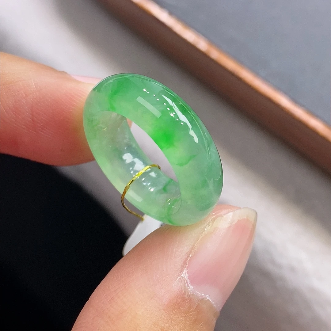 缅甸天然A货 6号圈老坑冰种阳绿翡翠戒指环14.3mm