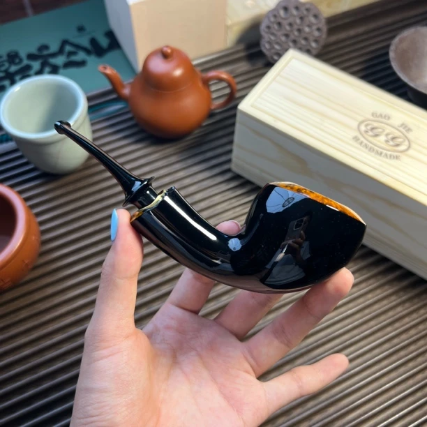 北京高高 高杰黑金染色钢琴漆