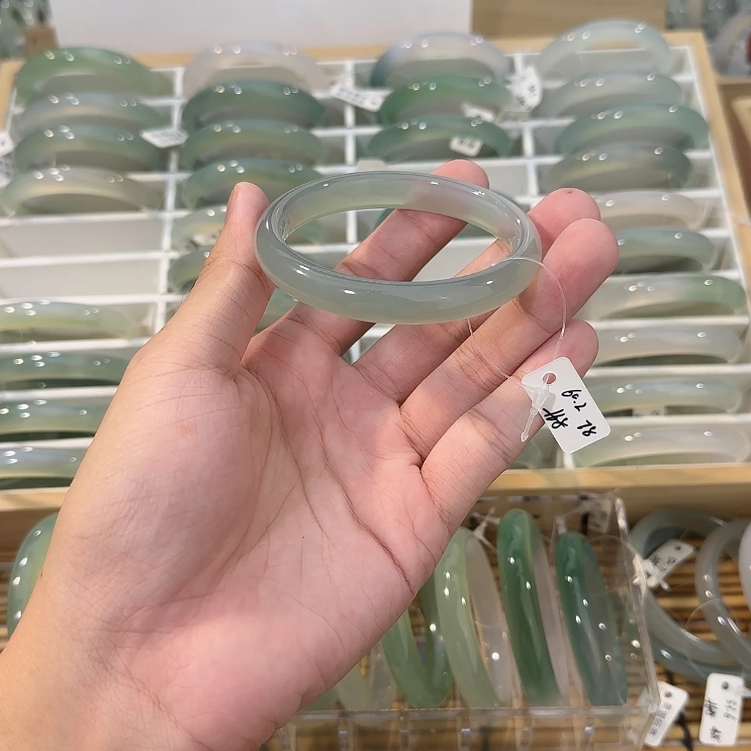 手镯玛瑙/玉髓未镶嵌圈口60.2