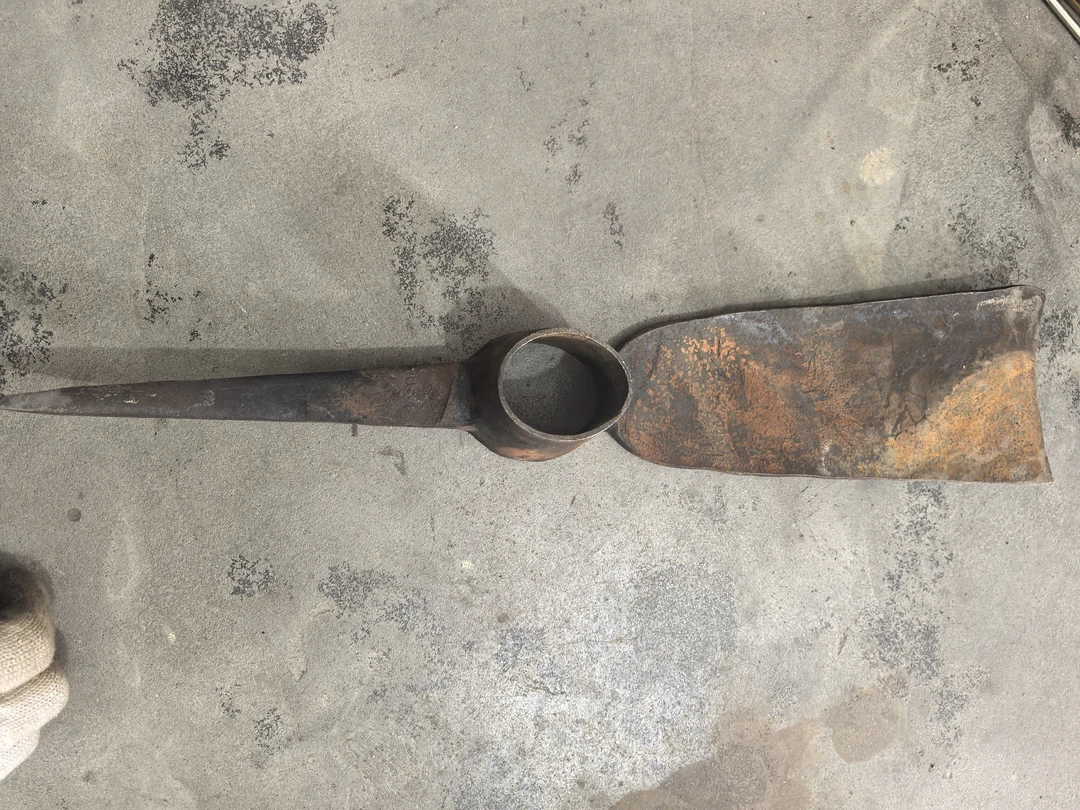 户外洋镐，锄头，矛，