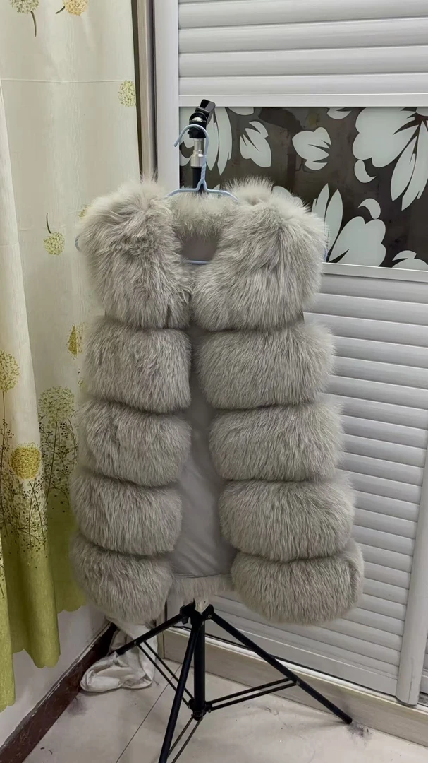 白灰色狐狸毛马甲（默认瑕疵）