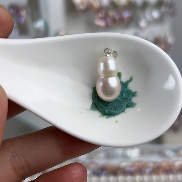 银S925镶嵌淡水珍珠耳饰