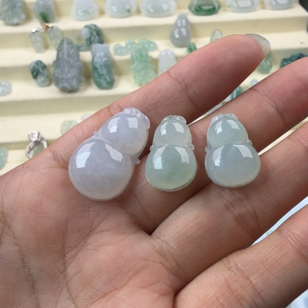 翡翠未镶嵌项链小*福翡翠