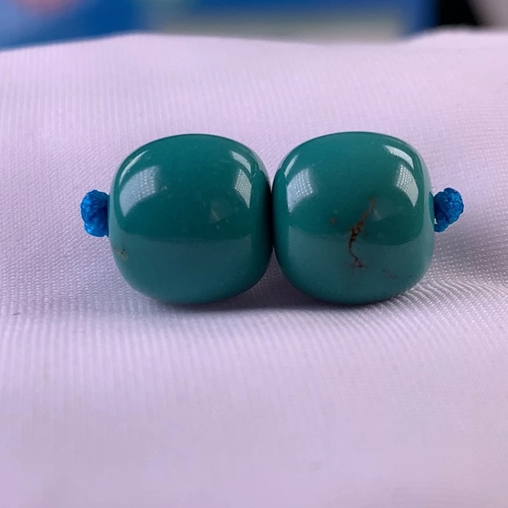 绿松石未镶嵌珠宝奇石10.1x9.2mm