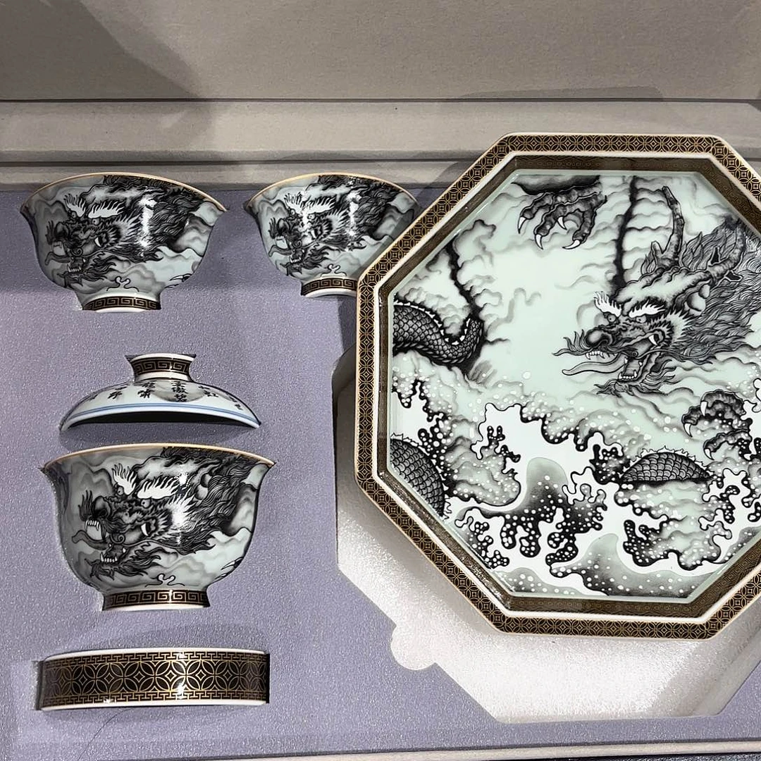 瓷片景德镇瓷器精品陈列