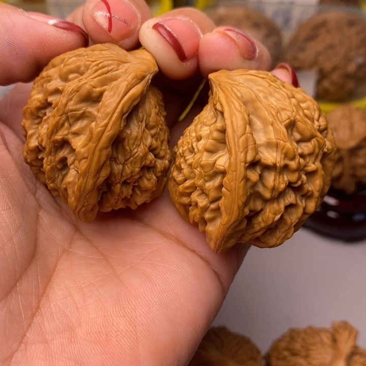 文玩核桃把件终**岭异型蛇