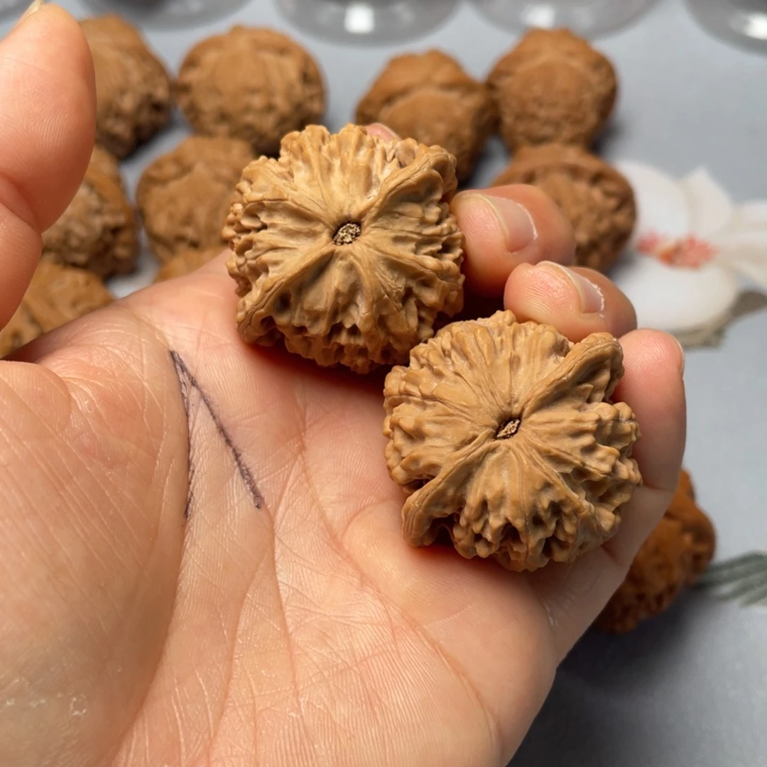 【闪购商品】文玩核桃吊坠秦公子…….