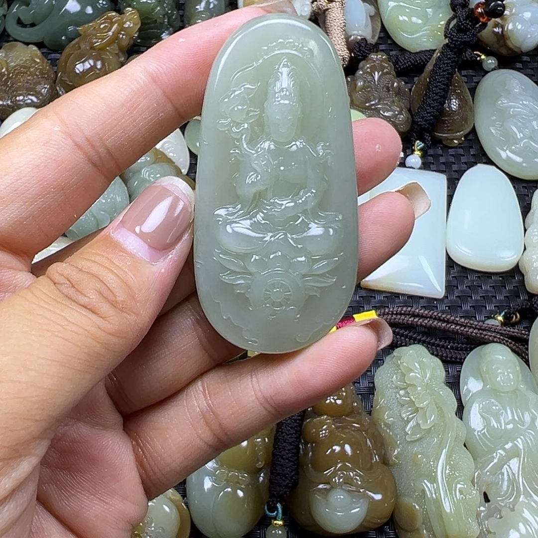 和田玉未镶嵌颈饰