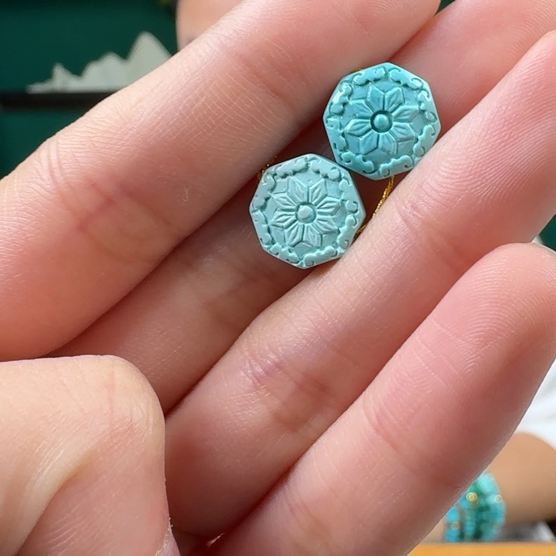 绿松石未镶嵌珠宝奇石