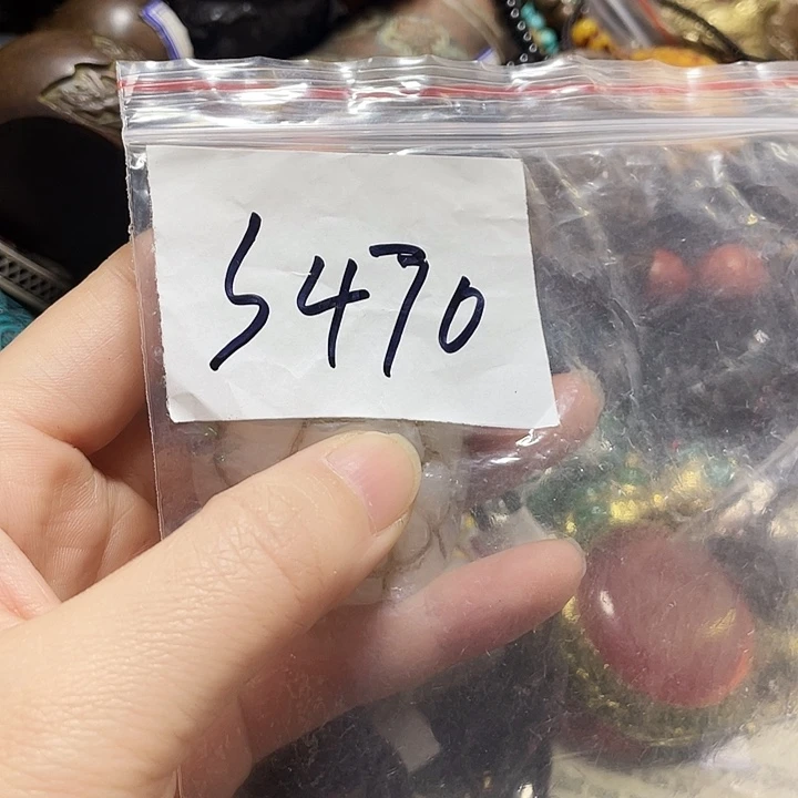 妞***琉璃/树脂/塑料类