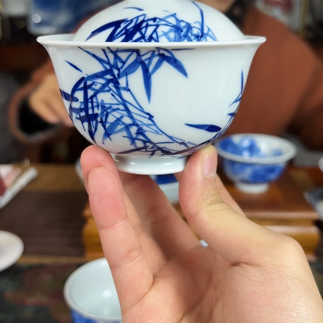 王庆龙老师手绘陶瓷