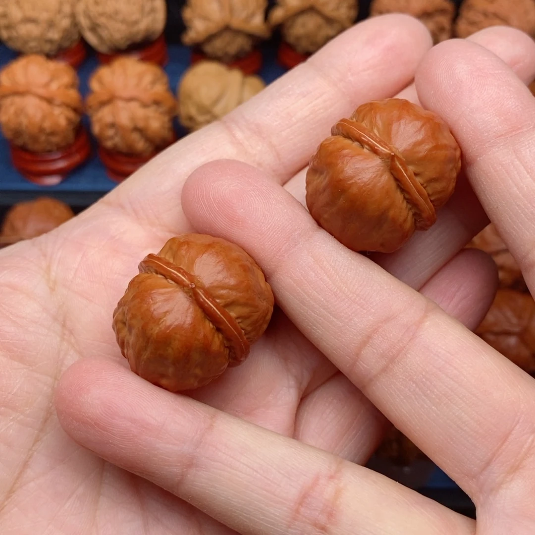 把件文玩核桃手捻野生元宝墩