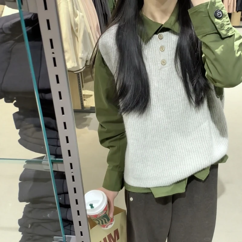 早秋新款叠穿一整套装女韩系高级感针织马甲内搭绿色翻领长袖衬衫