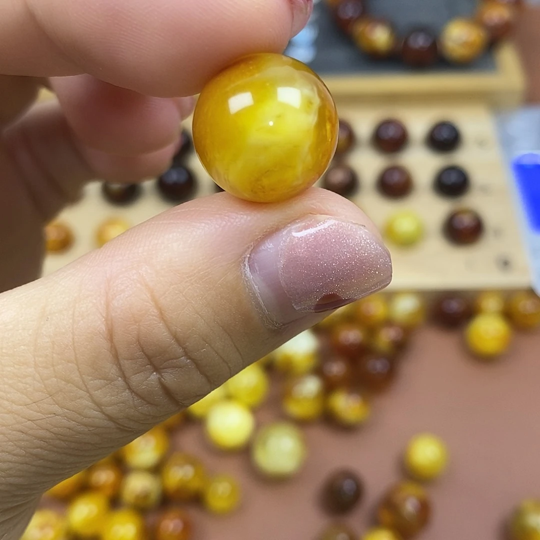 芒***果未镶嵌琥珀裸石蜜蜡
