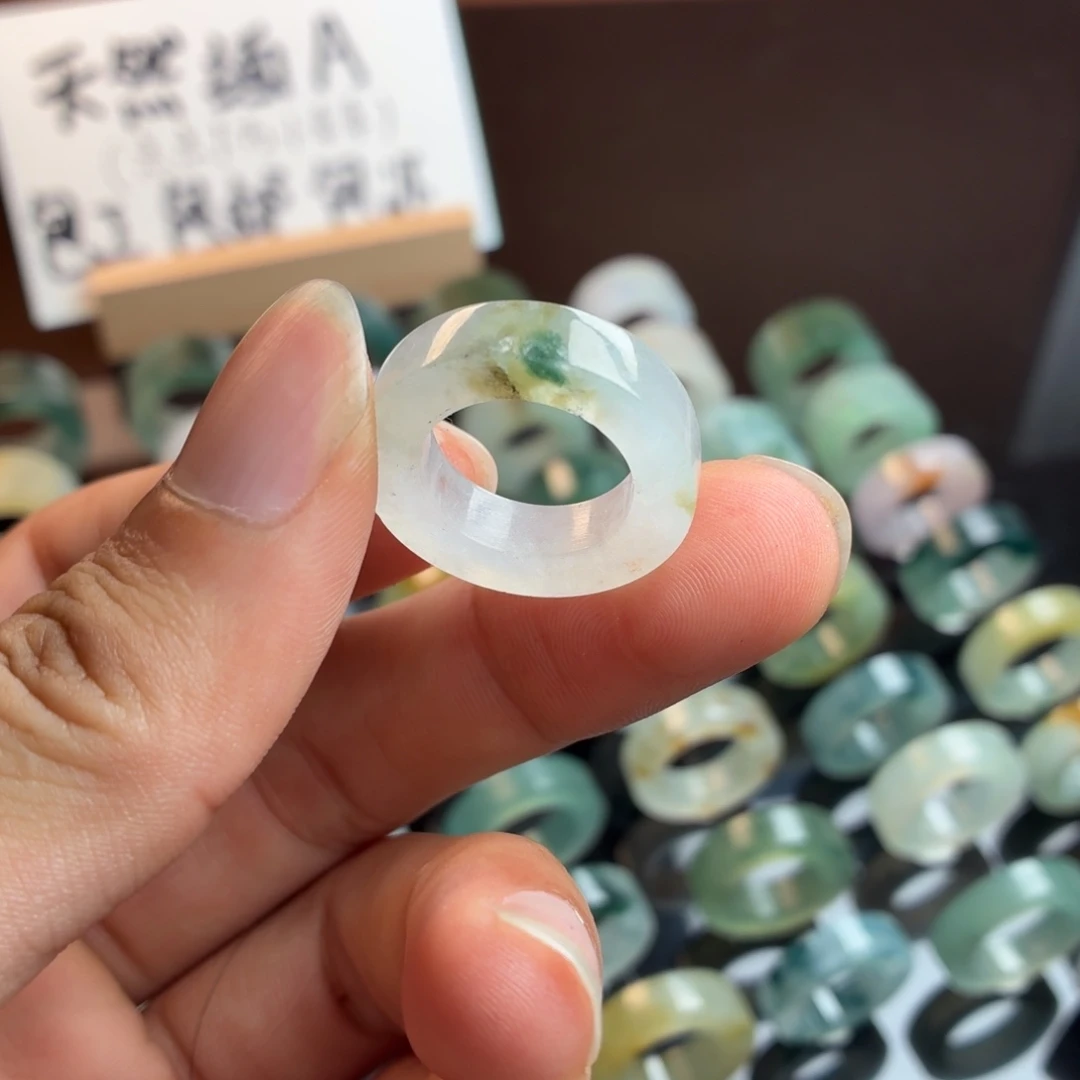 定制翡翠未镶嵌猫爪包工