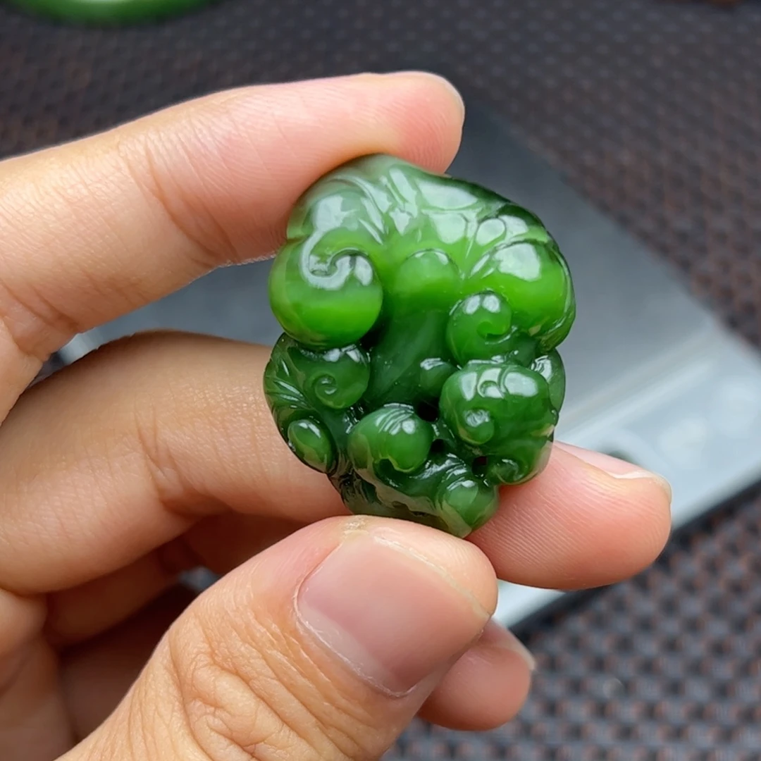 未镶嵌和田玉挂件