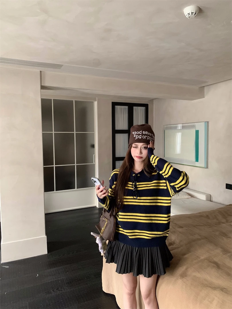 秋季条纹韩版早秋先手高级感慵懒风显瘦上衣多巴胺服装女休闲短裙