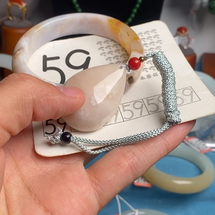 玛瑙/玉髓未镶嵌手镯