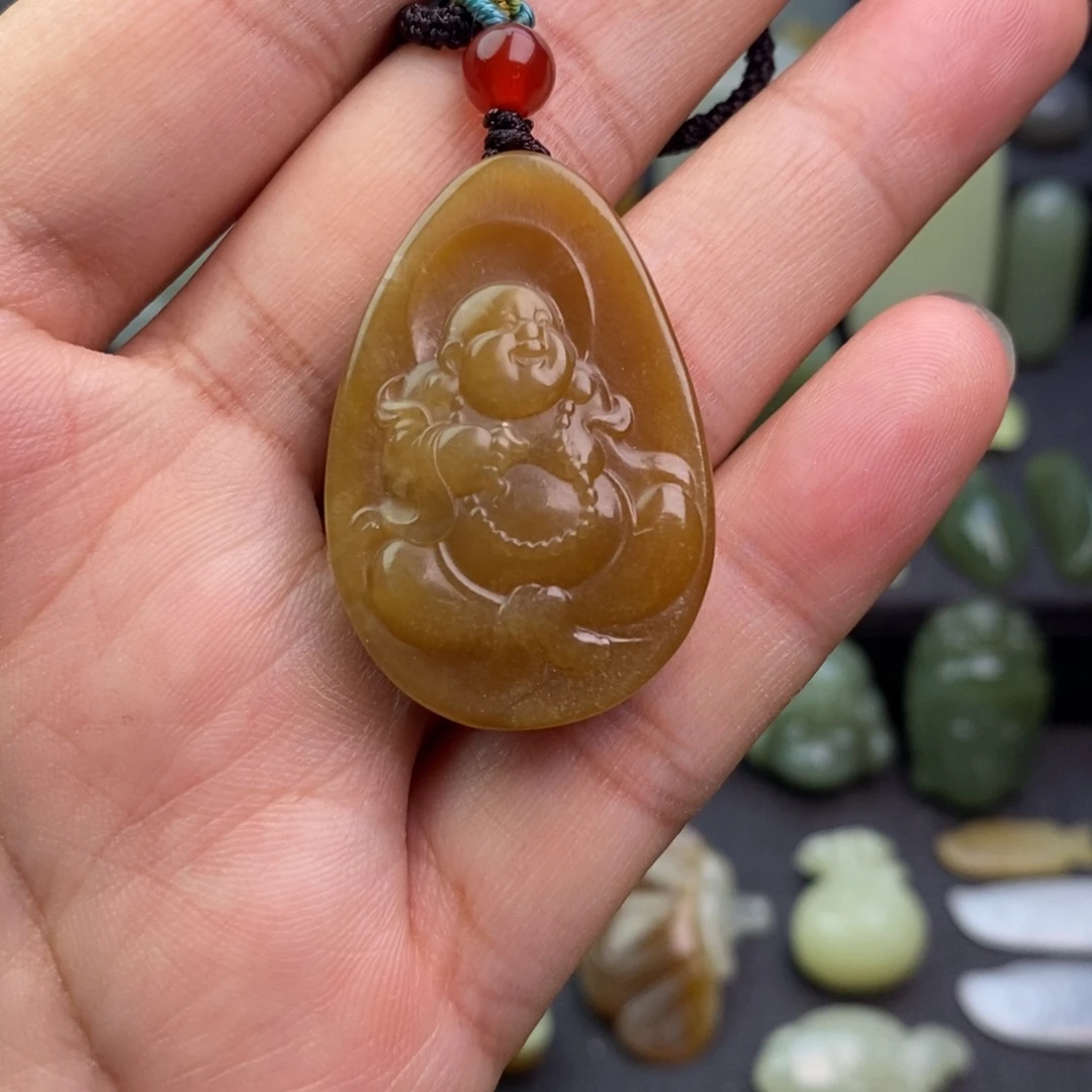 和田玉未镶嵌颈饰有包容介意慎拍