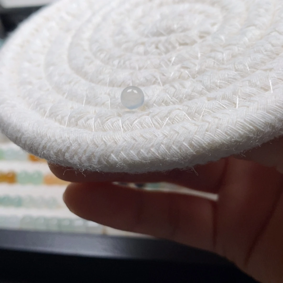 翡翠散珠卡5.5高冰