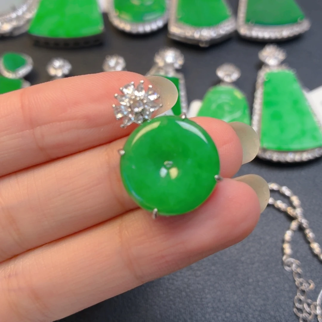 翡翠银S925镶嵌颈饰