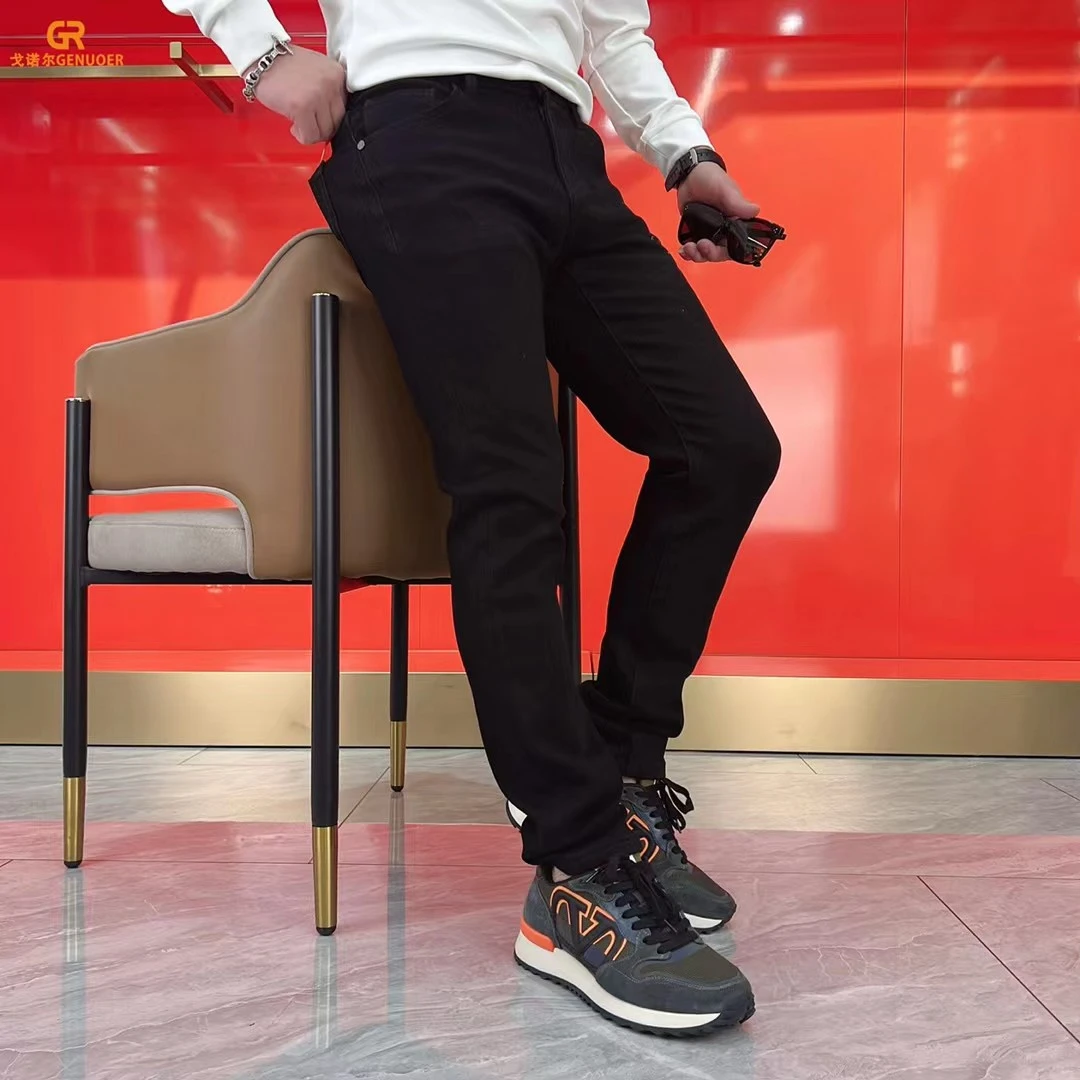 戈诺尔品牌男装男士加绒修身直筒牛仔裤黑色紧身时尚长裤秋冬