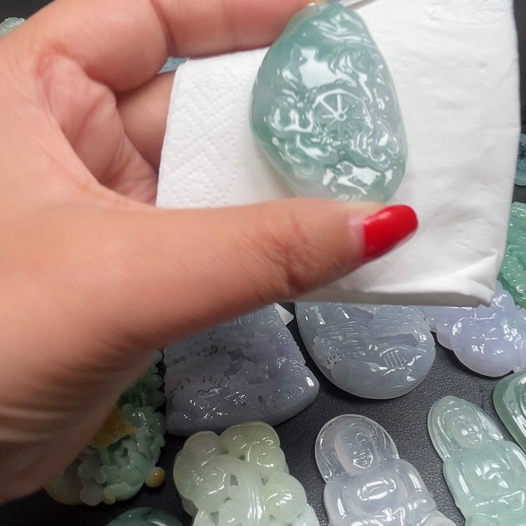 翡翠未镶嵌颈饰吊坠