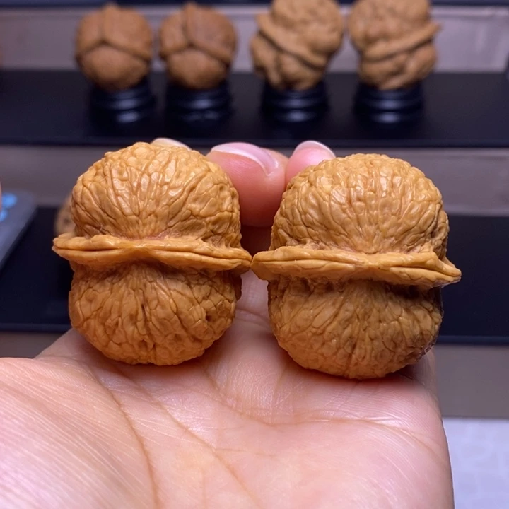 文玩核桃把件铁狮子20