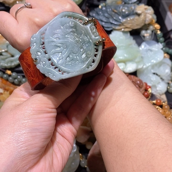 岫玉毛衣链未镶嵌