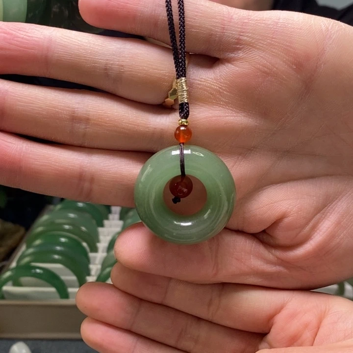 东陵石颈饰未镶嵌甜甜圈