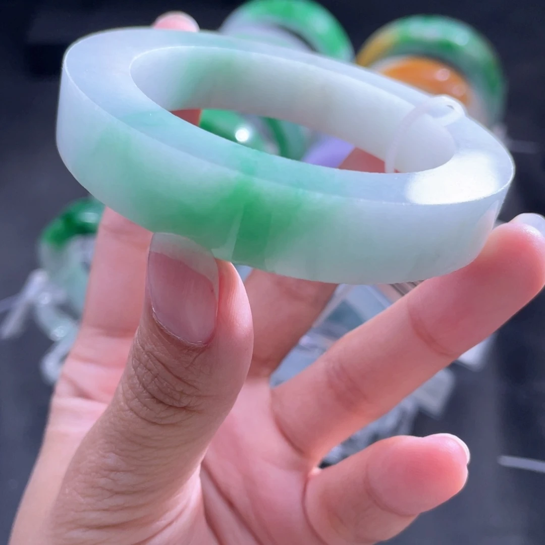 未镶嵌翡翠定制翡翠