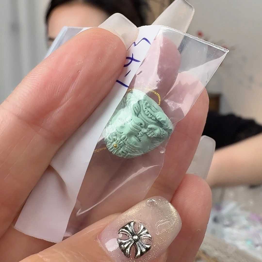 豆***s绿松石未镶嵌珠宝奇石