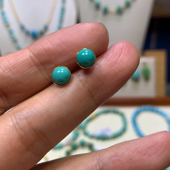 绿松石18K金镶嵌耳钉