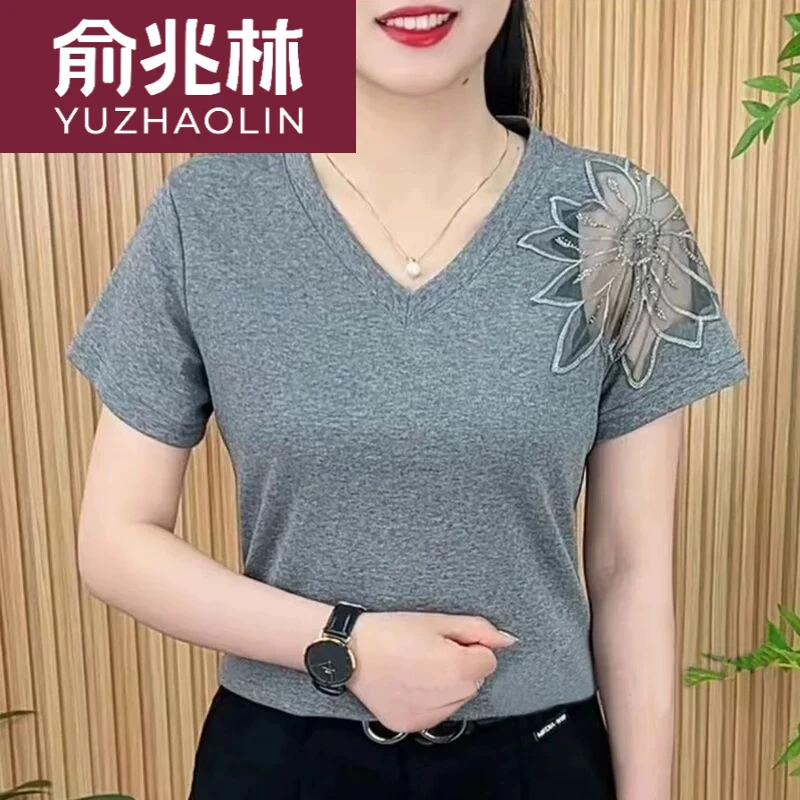俞兆林2025夏季新款V领网纱镂空大花短袖宽松小衫妈妈装夏季大码