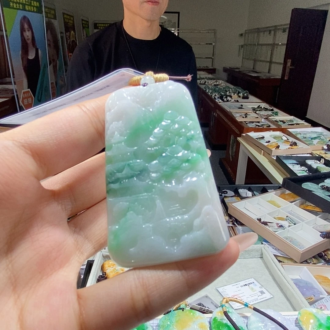 翡翠未镶嵌颈饰翡翠