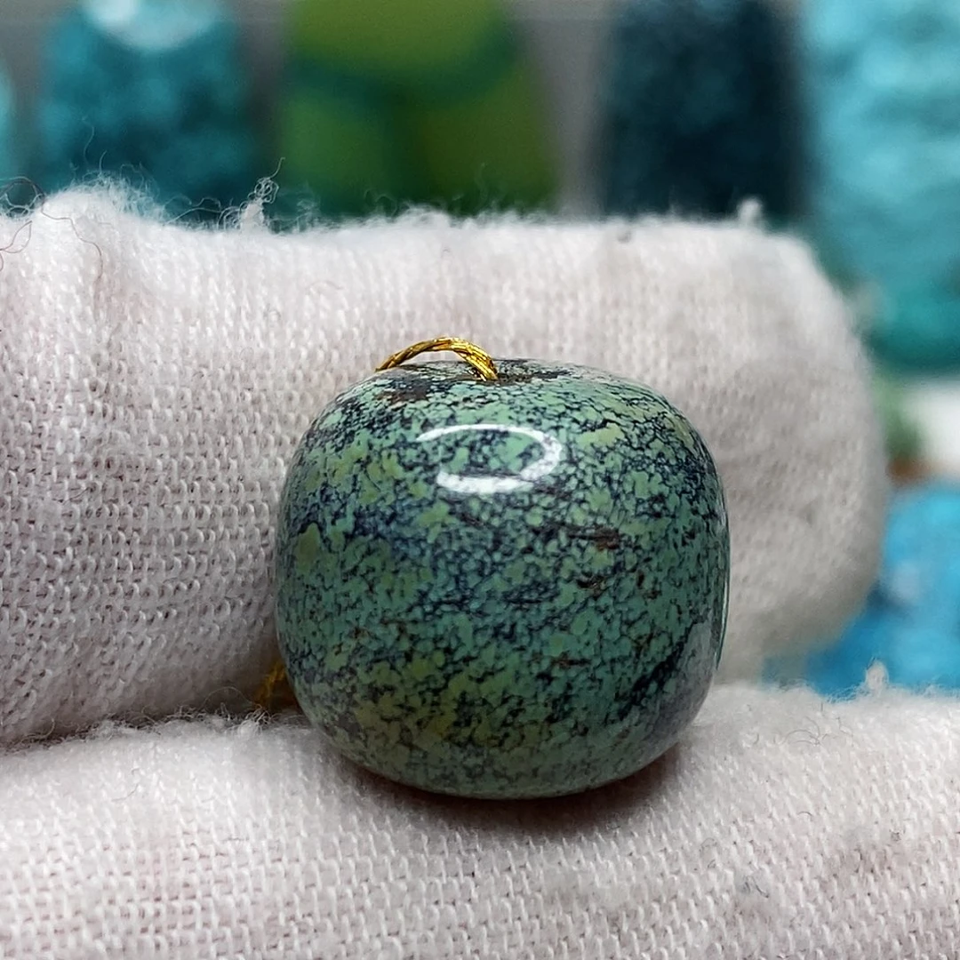 绿松石未镶嵌天然原矿 带武汉地大证书