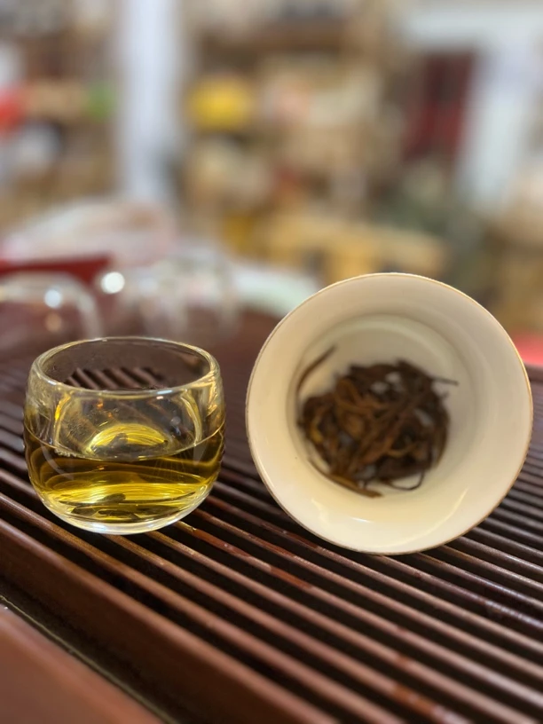 野生红·千年老妖野生古树红茶2025年头春明前茶晒红