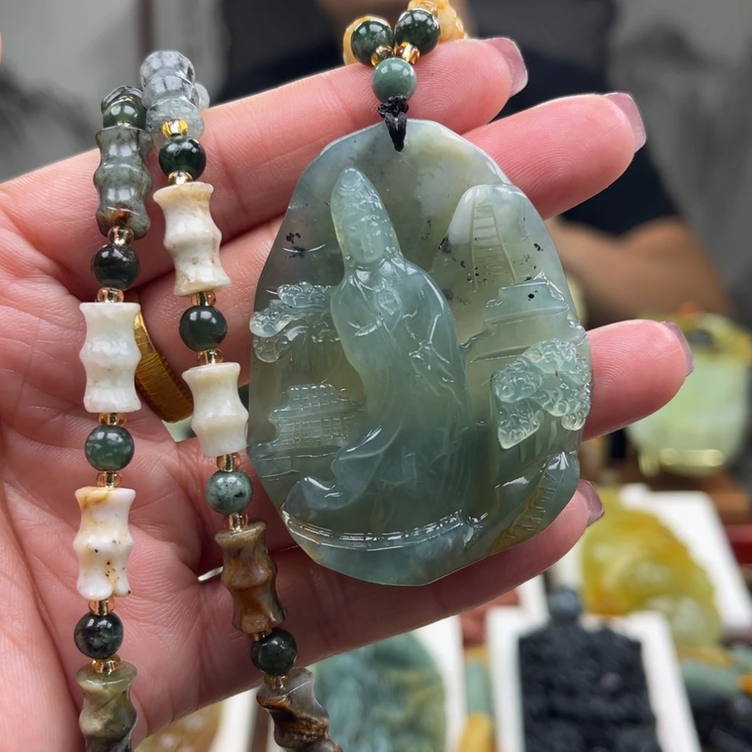 蛇纹石玉未镶嵌颈饰挂件