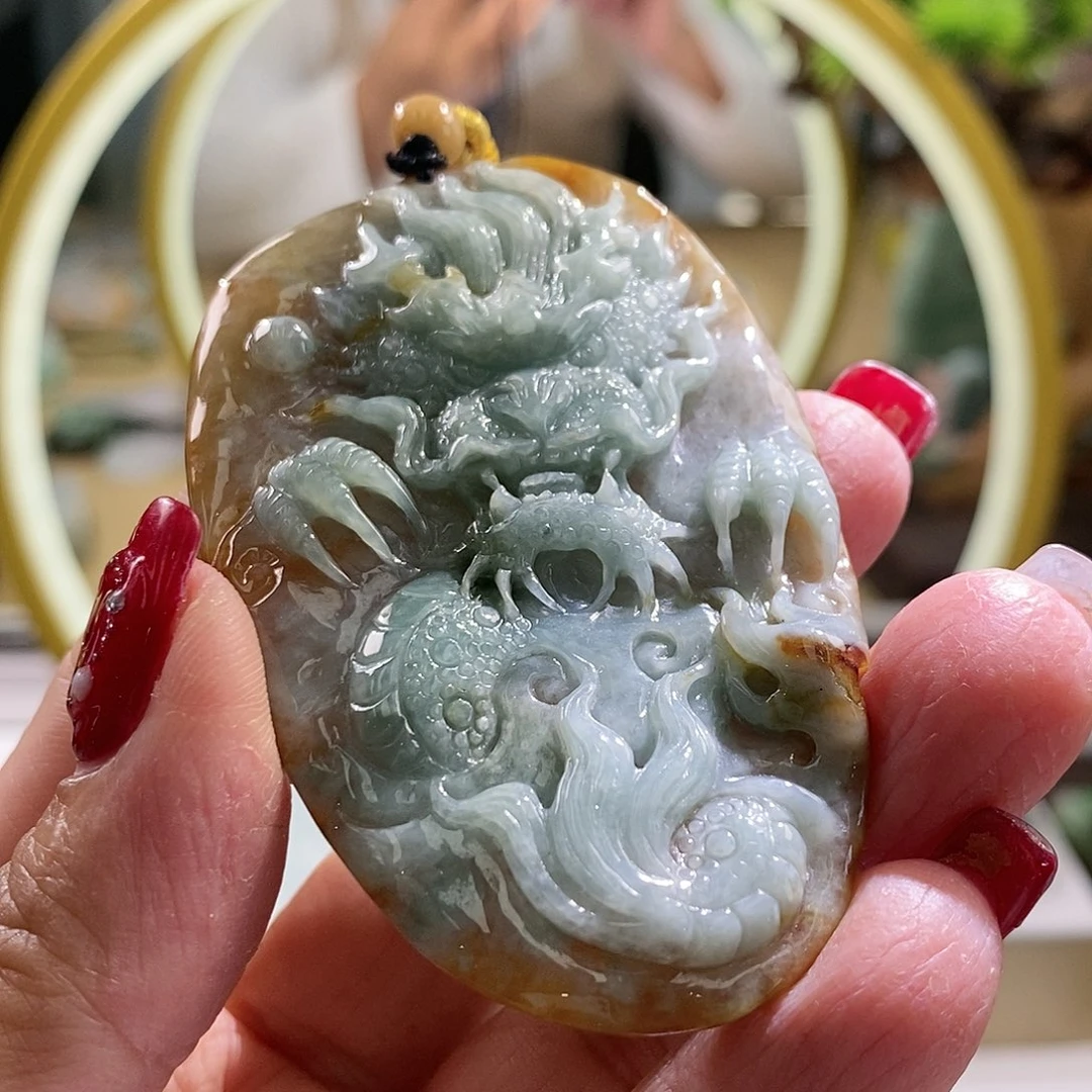 【闪购商品】翡翠颈饰未镶嵌龙牌