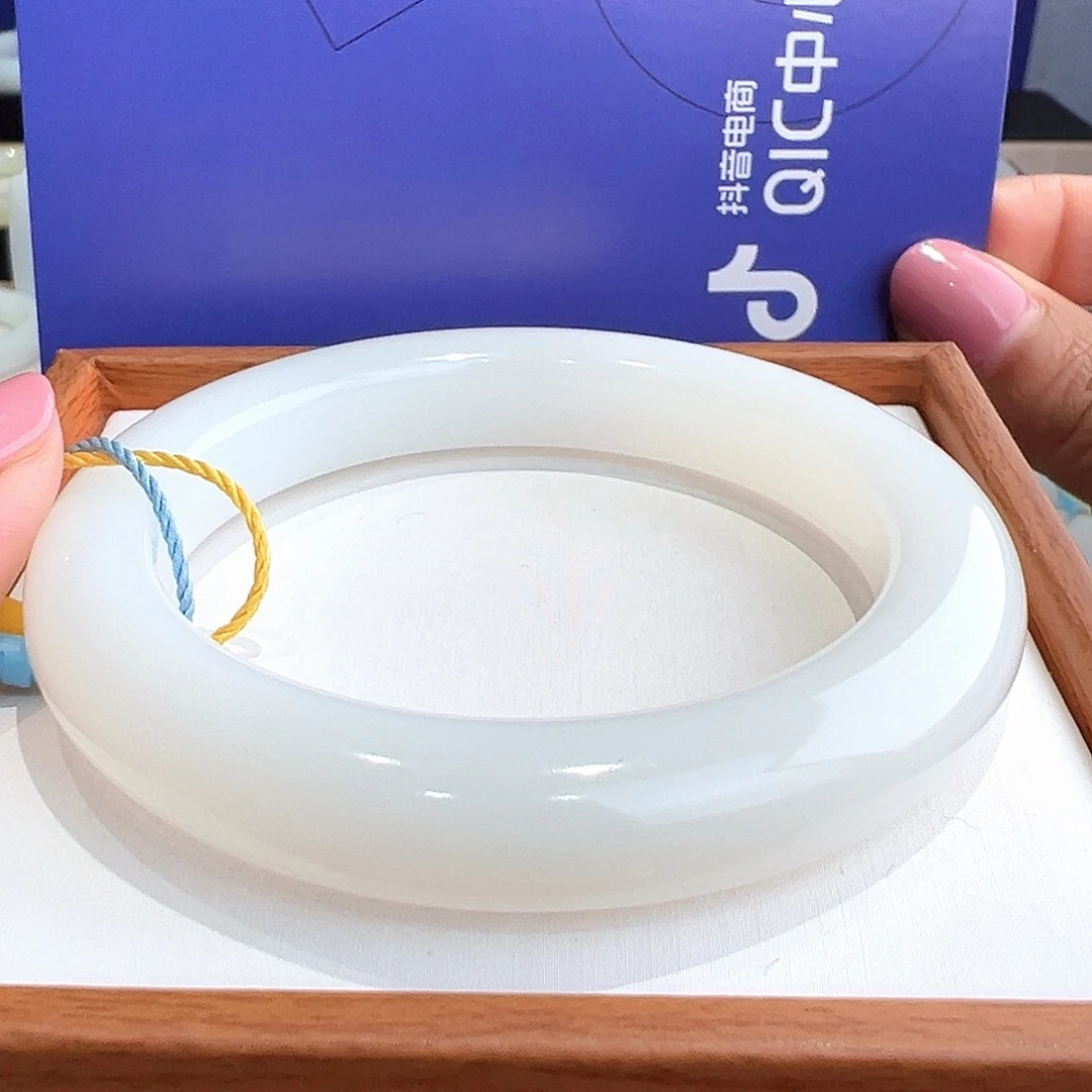 清***溪和田玉未镶嵌手镯定金