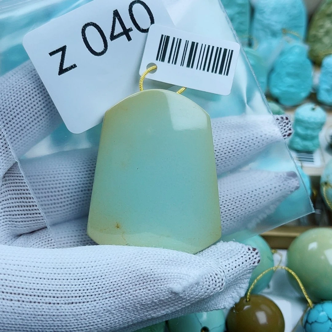 财***肝绿松石未镶嵌珠宝奇石