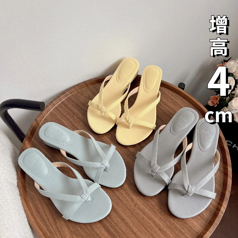 夏日清凉沙滩少女风舒适外穿坡跟复古人字拖平底露趾一字式凉拖