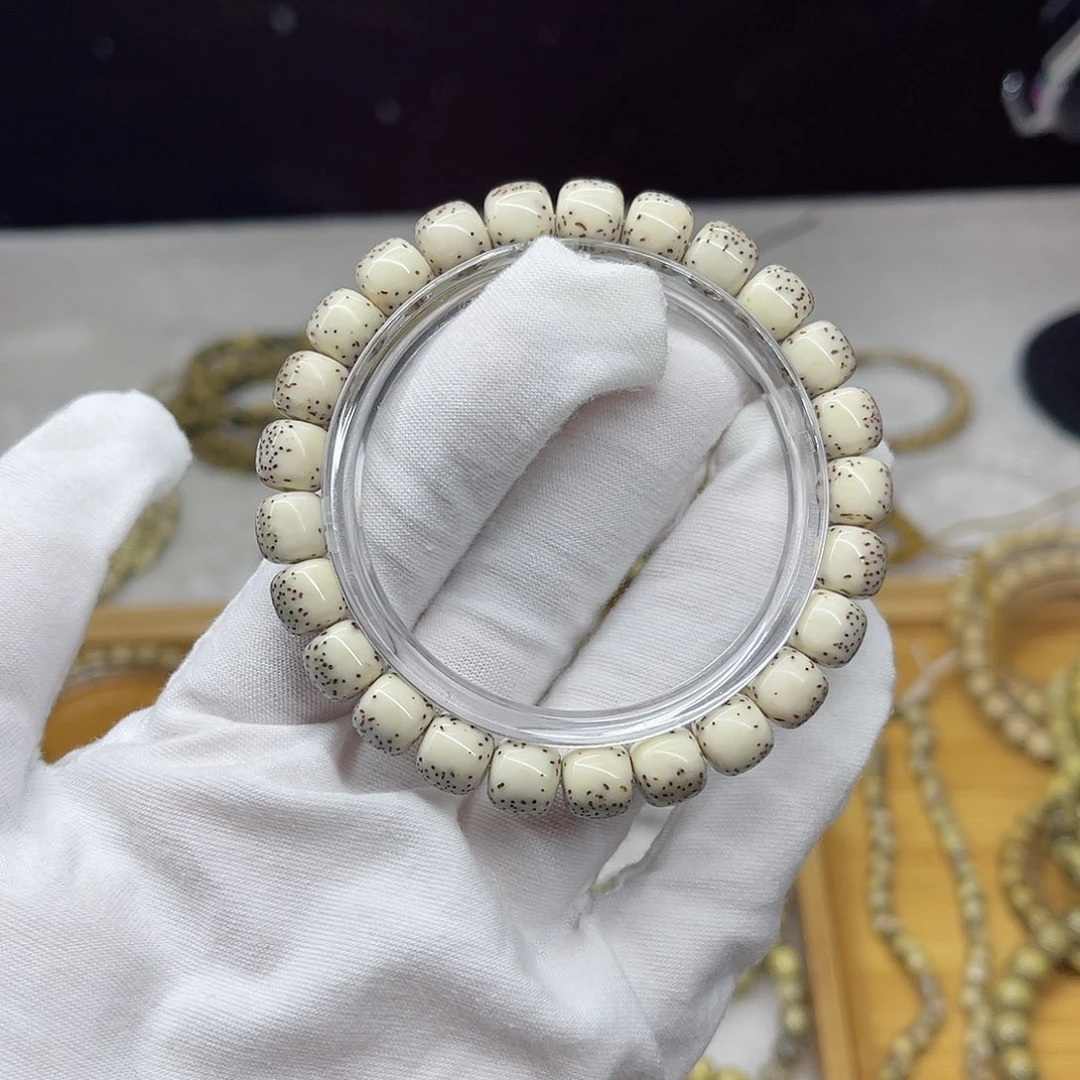 L***"星月菩提吊坠A2…..