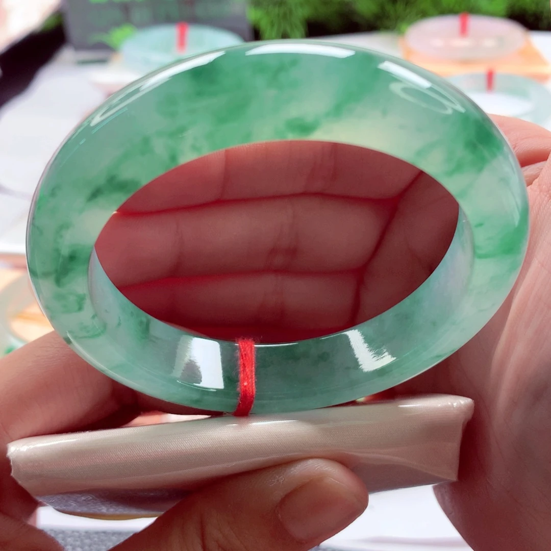 翡翠未镶嵌手镯师妹58宝藏毕业满绿翠绿（2号）