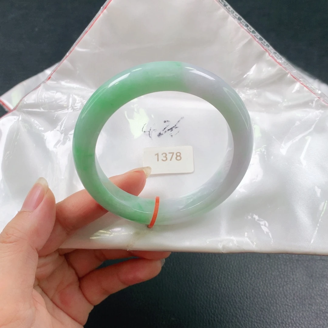 翡翠手镯未镶嵌03。