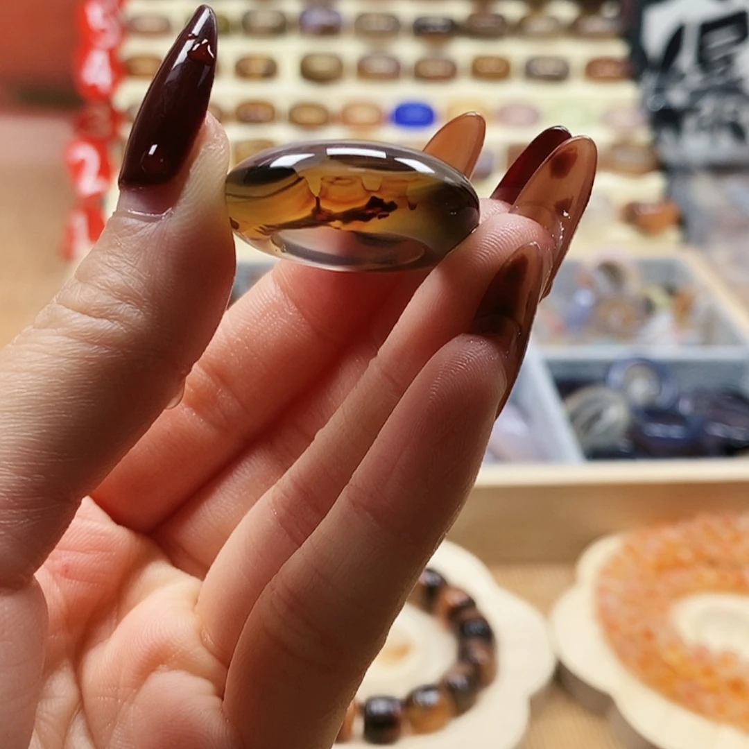 妞***儿玛瑙/玉髓未镶嵌戒指